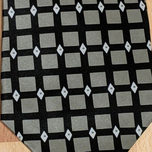 Tongue Tied Silk Tie - Size O/S - GUC - Picture 2 of 5